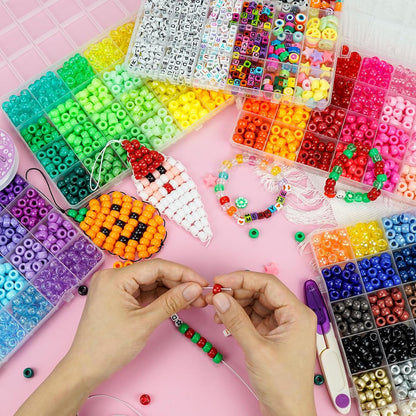 Paodey 5 Boxes Bracelet Making Kit Pony Beads, 96 Colors 6x9mm Kandi Rave Beads for Bracelets Friendship Plastic Beads with 800Pcs Letter Bead DIY Arts and Crafts for Kids Adults Keychain Jewelry Making